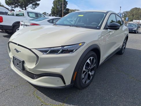 Used 2025 Ford Mustang Mach-E Select image 3