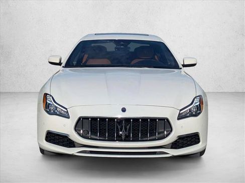 Used 2018 Maserati Quattroporte GTS GranLusso RWD image 2