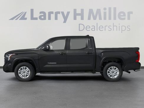 New 2026 Toyota Tundra SR5 AWD/4WD image 3