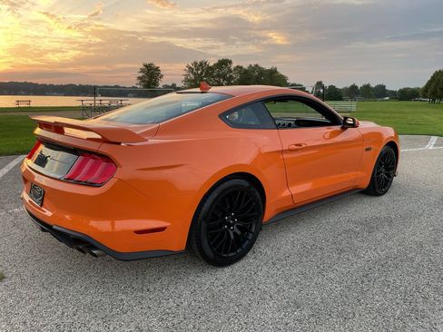 Used 2021 Ford Mustang GT Premium w/ GT Performance Package RWD image 3