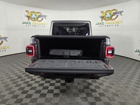 Used 2020 Jeep Gladiator Rubicon AWD/4WD image 34