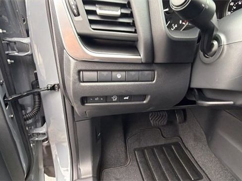 New 2026 Nissan Rogue SV image 30