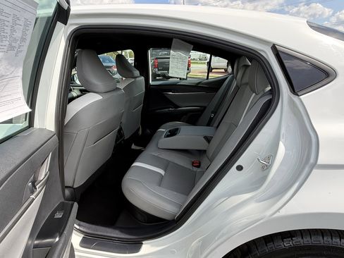Certified 2025 Toyota Camry SE FWD image 15