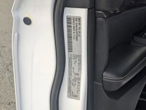 Certified 2023 Jeep Grand Cherokee Laredo image 38