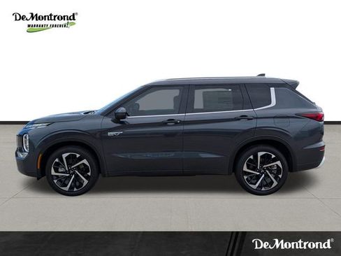 New 2025 Mitsubishi Outlander SEL image 8