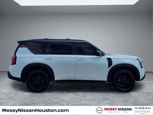 Certified 2025 Nissan Armada PRO-4X AWD/4WD image 8