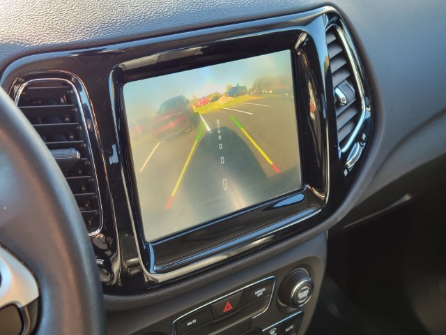 Used 2019 Jeep Compass Limited AWD/4WD image 5
