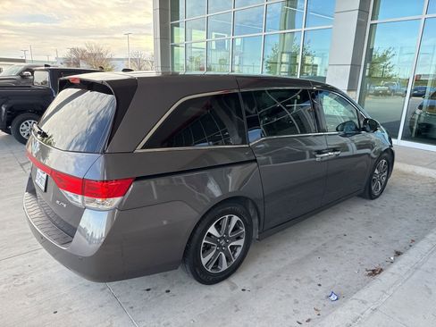 Used 2016 Honda Odyssey Touring Elite image 14