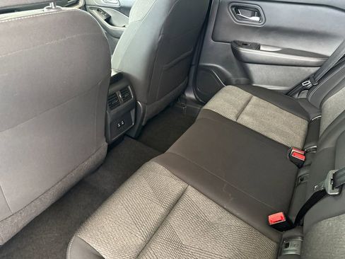 Used 2024 Nissan Rogue SV AWD/4WD image 11