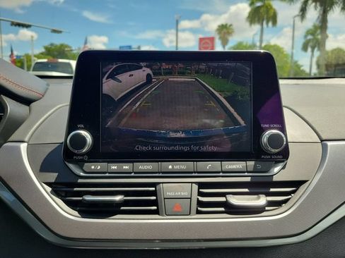 Used 2023 Nissan Altima 2.5 SR FWD image 23