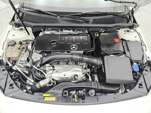Used 2023 Mercedes-Benz CLA 250 image 17