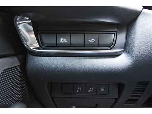 Used 2025 MAZDA CX-30 AWD 2.5 S w/ Preferred Package image 18