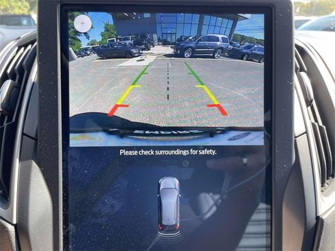 Used 2022 Ford Edge SEL w/ Convenience Package image 28