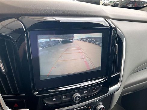 Used 2018 Chevrolet Traverse LT image 22