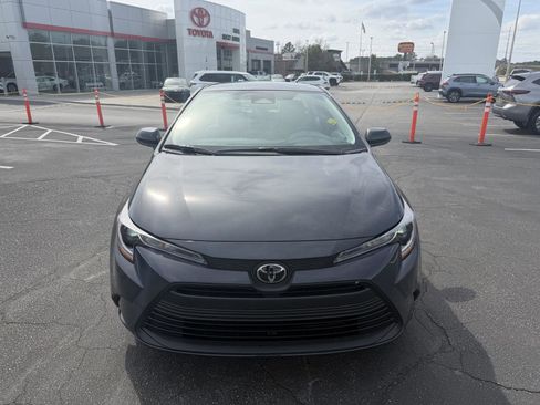 Used 2026 Toyota Corolla LE image 2