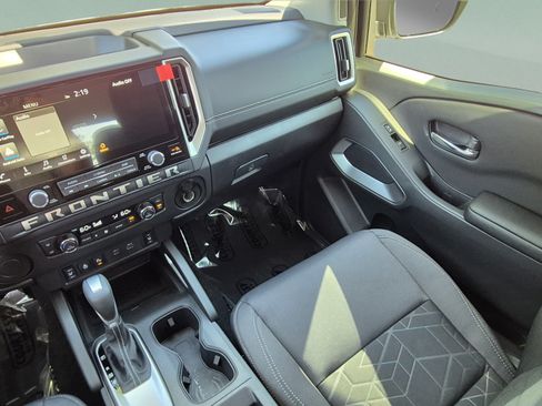 New 2026 Nissan Frontier SV w/ SV Convenience Package RWD image 14