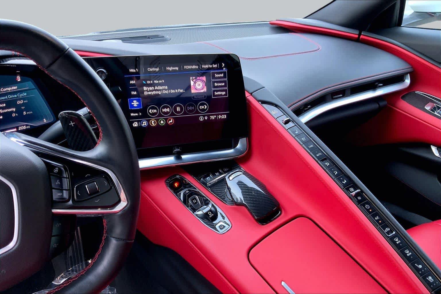 Used 2021 Chevrolet Corvette Stingray Preferred Cpe w/ Engine Appearance Package RWD image 13