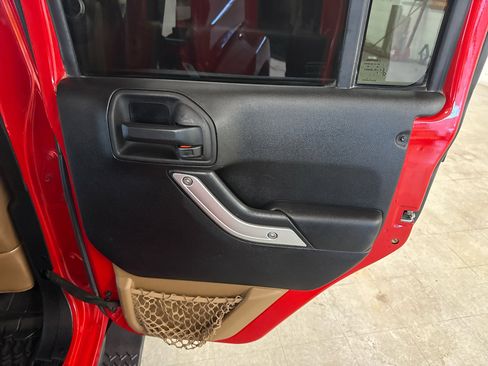 Used 2013 Jeep Wrangler Unlimited Sahara w/ Connectivity Group image 47