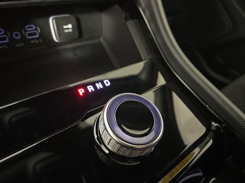 Used 2023 Jeep Grand Cherokee Altitude image 23