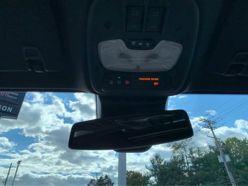 Used 2024 GMC Canyon AT4X image 21