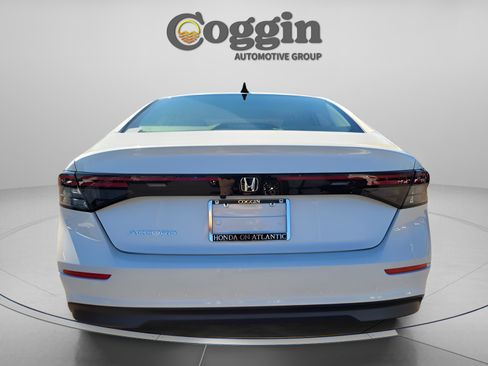 New 2025 Honda Accord SE image 4