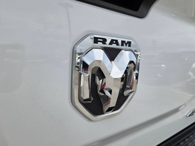 Used 2024 RAM 2500 Tradesman w/ Chrome Appearance Group AWD/4WD image 11