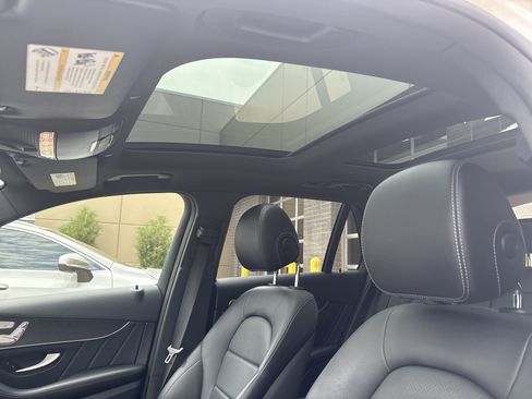 Used 2021 Mercedes-Benz GLC 300 4MATIC image 28