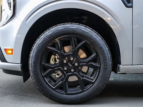 New 2026 Ford Maverick Lobo image 11