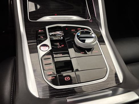 New 2027 BMW X6 xDrive40i AWD/4WD image 17