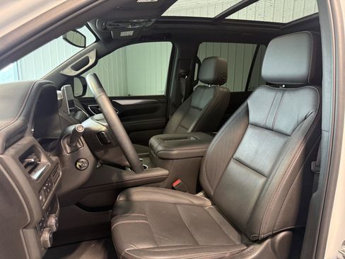 Used 2024 Chevrolet Tahoe RST w/ Luxury Package AWD/4WD image 9