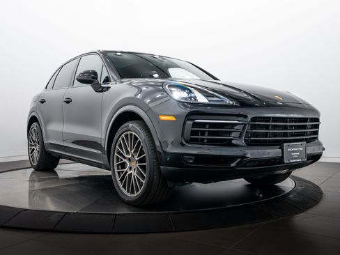 Certified 2022 Porsche Cayenne S Platinum AWD/4WD image 9