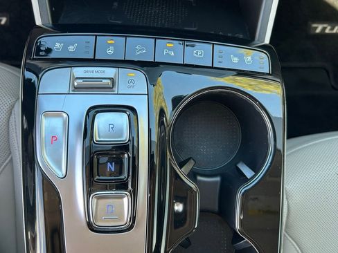 Used 2022 Hyundai Tucson Limited image 37