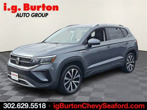 Used 2022 Volkswagen Taos SE image 3