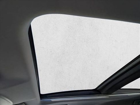 Used 2021 Toyota Camry XSE image 13