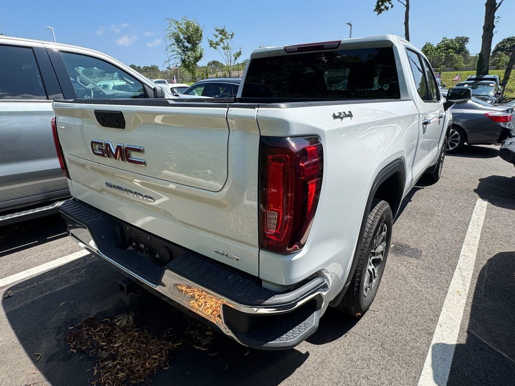 Used 2025 GMC Sierra 1500 SLT AWD/4WD image 4