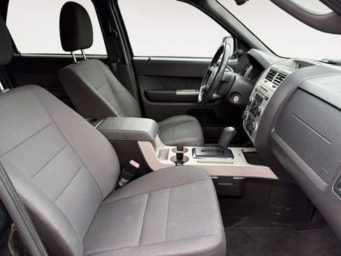 Used 2011 Ford Escape XLT w/ 202A Rapid Spec Order Code FWD image 14