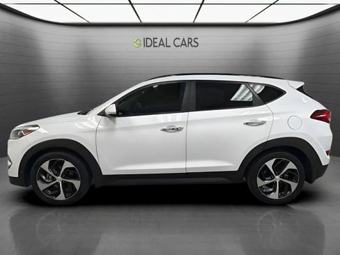 Used 2016 Hyundai Tucson Limited w/ Option Group 03 FWD image 2