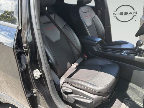 Used 2024 Jeep Compass Trailhawk AWD/4WD image 28