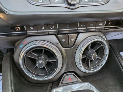 Used 2017 Chevrolet Camaro LT image 33