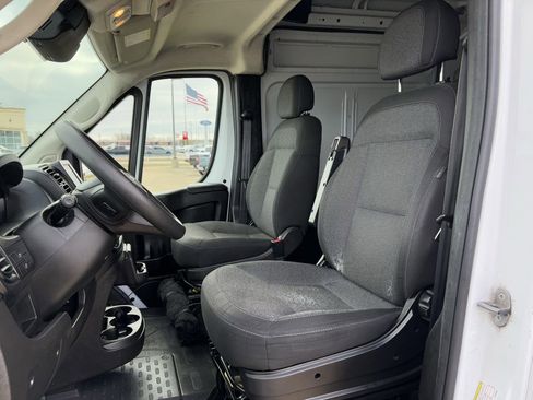 Used 2023 RAM ProMaster 2500 image 23