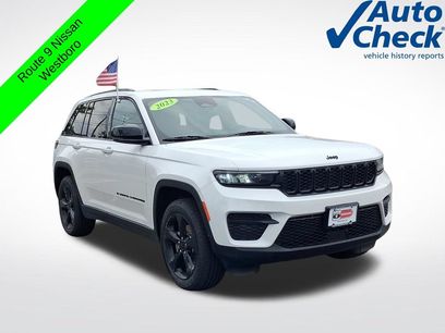 Used 2023 Jeep Grand Cherokee Altitude