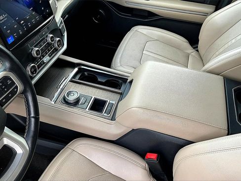 Used 2023 Ford Expedition Max Limited image 15