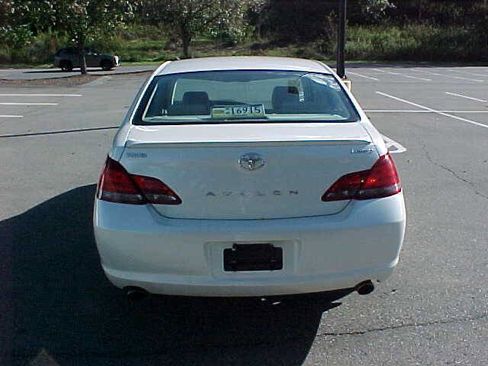 Used 2008 Toyota Avalon Limited image 12
