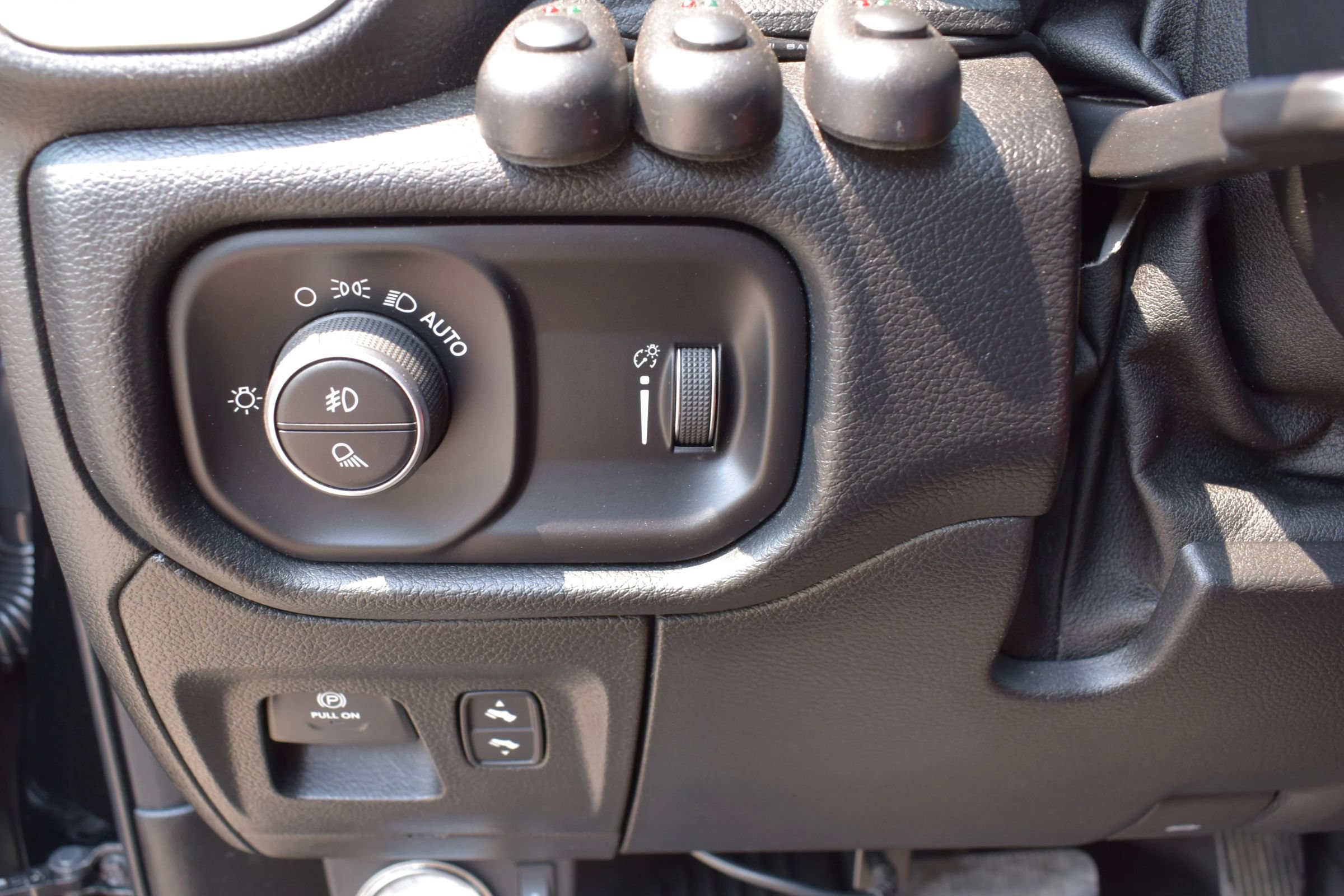 Used 2020 RAM 1500 Big Horn AWD/4WD image 15