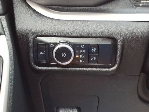 Used 2024 Ford Explorer XLT w/ Equipment Group 202A AWD/4WD image 15