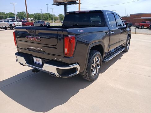 Used 2022 GMC Sierra 1500 SLT AWD/4WD image 12