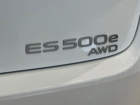 New 2026 Lexus ES 500e AWD/4WD image 24