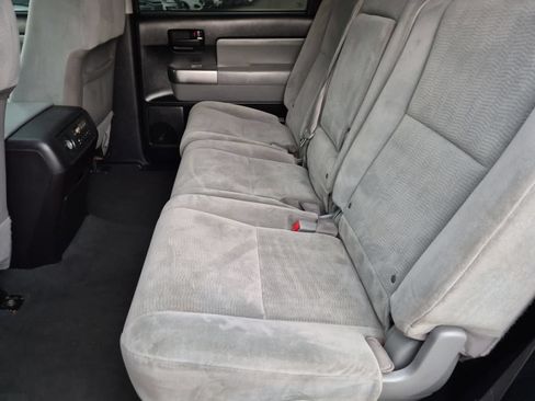 Used 2019 Toyota Sequoia SR5 AWD/4WD image 20