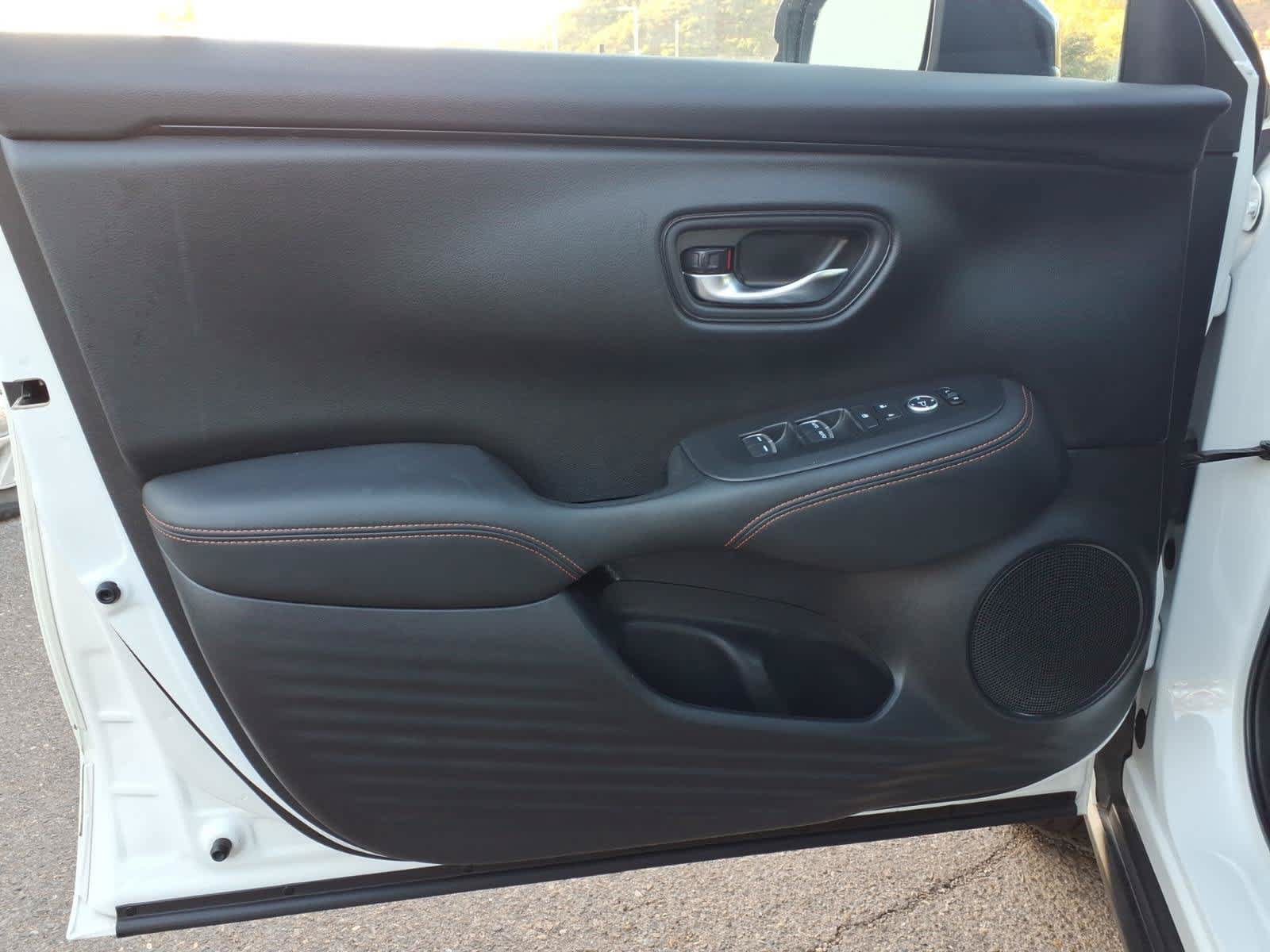 Used 2025 Honda HR-V Sport image 12