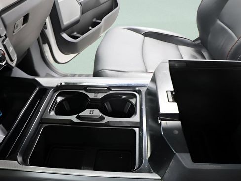 Used 2024 Ford F250 Lariat w/ Lariat Ultimate Package image 18